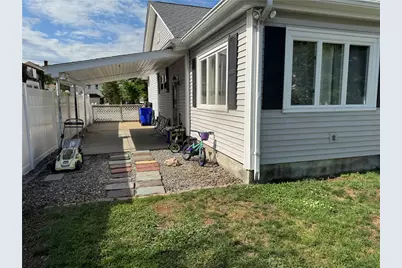 31 Bristol Avenue, Pawtucket, RI 02861 - Photo 7