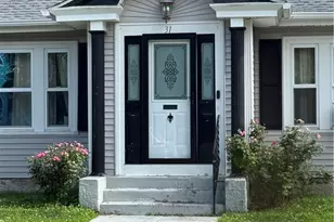 31 Bristol Ave, Pawtucket, RI 02861 - Photo 5