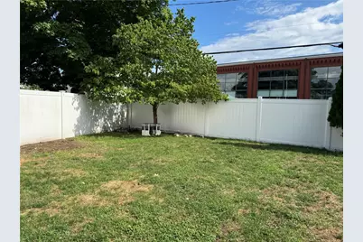 31 Bristol Avenue, Pawtucket, RI 02861 - Photo 9