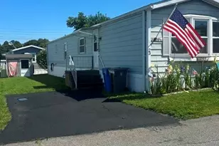 23 Bayview Park Ave, Middletown, RI 02842 - Photo 3