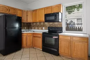 294 Admiral St, Providence, RI 02908 - Photo 11