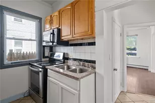 294 Admiral St, Providence, RI 02908 - Photo 7