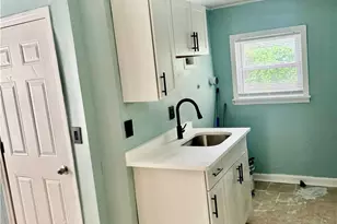 217 Carleton St, Providence, RI 02908 - Photo 7