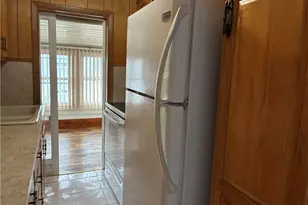 56 Hatfield St, Pawtucket, RI 02861 - Photo 5