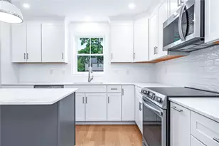 10 Fyffe Ave, Cranston, RI 02920 - Photo 11