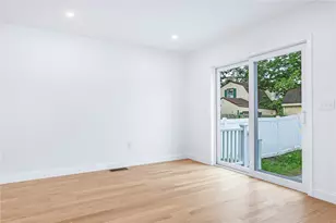 10 Fyffe Ave, Cranston, RI 02920 - Photo 9