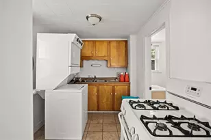 72 Tower St, Fall River, MA 02724 - Photo 29