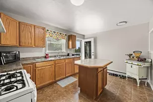 72 Tower St, Fall River, MA 02724 - Photo 19