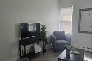 59 Court St, Bristol, RI 02809 - Photo 7