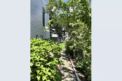 36 Grafton Street, Newport, RI 02840 - Photo 3