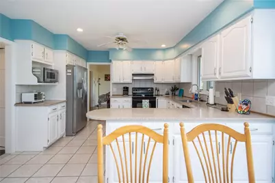 20 Morrison Avenue, Middletown, RI 02842 - Photo 19