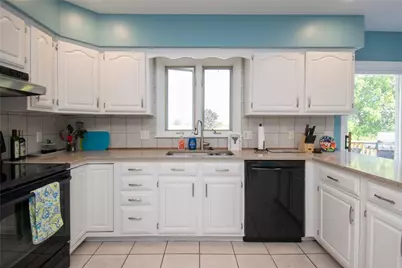 20 Morrison Avenue, Middletown, RI 02842 - Photo 21