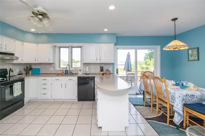 20 Morrison Avenue, Middletown, RI 02842 - Photo 17