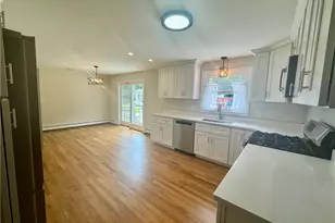 5 Susan Cir, Johnston, RI 02919 - Photo 11