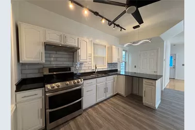 38 Marion Avenue N, Providence, RI 02905 - Photo 3