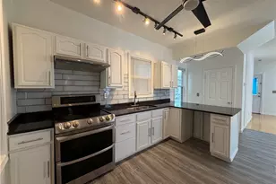 38 Marion Ave N, Providence, RI 02905 - Photo 3