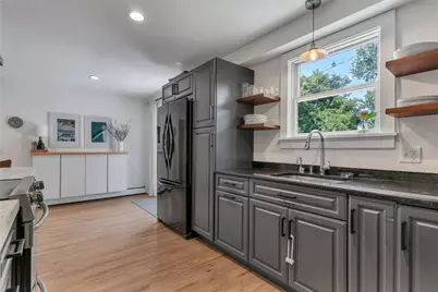 19 Sherwood Road, Middletown, RI 02842 - Photo 13