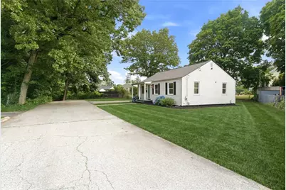 28 Plain Street, East Providence, RI 02916 - Photo 3
