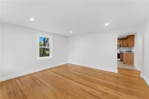 28 Plain St, East Providence, RI 02916 - Photo 15