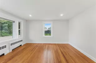 28 Plain St, East Providence, RI 02916 - Photo 15
