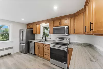 28 Plain Street, East Providence, RI 02916 - Photo 11