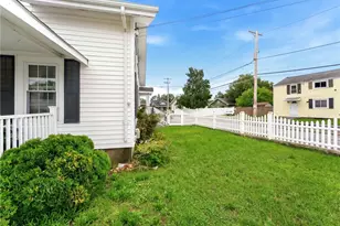 57 Everett St, Pawtucket, RI 02861 - Photo 5