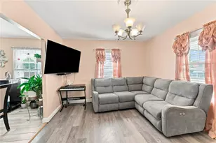 57 Everett St, Pawtucket, RI 02861 - Photo 9