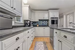172 Estelle Dr, South Kingstown, RI 02892 - Photo 3