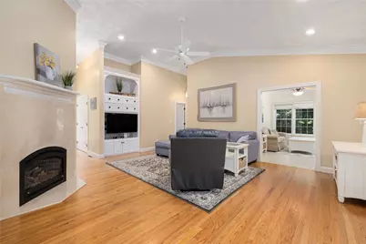 2393 Scituate Avenue, Cranston, RI 02831 - Photo 9