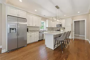 19 Plantation Dr, Tiverton, RI 02878 - Photo 5