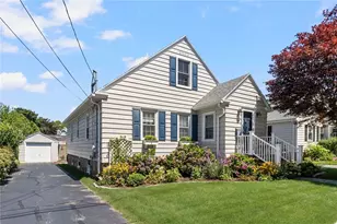 94 Ruggles Ave, Newport, RI 02840 - Photo 27