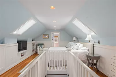 94 Ruggles Avenue, Newport, RI 02840 - Photo 15