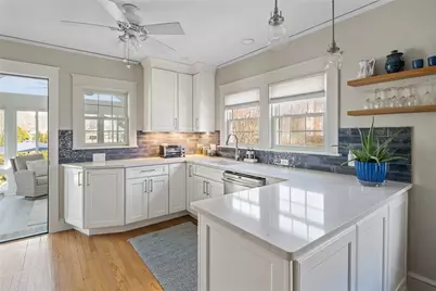94 Ruggles Avenue, Newport, RI 02840 - Photo 7