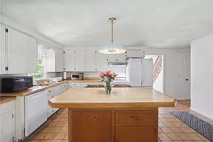 6 Lakewood Dr, Narragansett, RI 02882 - Photo 7