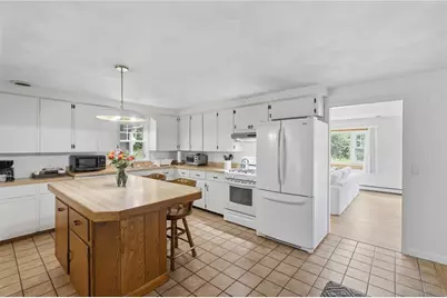6 Lakewood Drive, Narragansett, RI 02882 - Photo 5