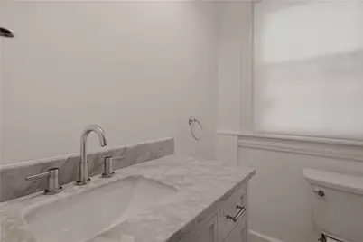 82 Van Zandt Avenue, Newport, RI 02840 - Photo 15