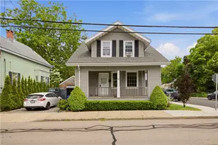 82 Van Zandt Ave, Newport, RI 02840 - Photo 1