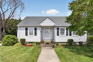 130 Thurston St, East Providence, RI 02915 - Photo 3