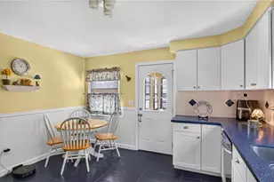 130 Thurston St, East Providence, RI 02915 - Photo 15