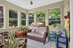 130 Thurston St, East Providence, RI 02915 - Photo 19