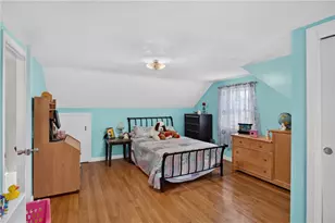 130 Thurston St, East Providence, RI 02915 - Photo 37