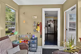 130 Thurston St, East Providence, RI 02915 - Photo 17