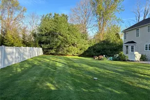 190 Hope Rd, Cranston, RI 02921 - Photo 3