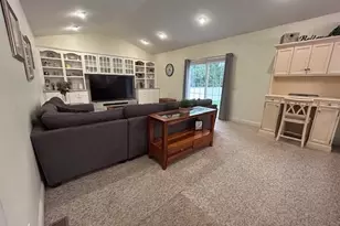 190 Hope Rd, Cranston, RI 02921 - Photo 15