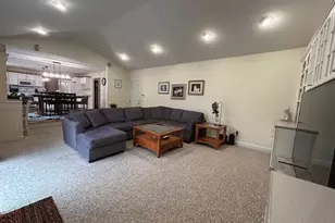 190 Hope Rd, Cranston, RI 02921 - Photo 15