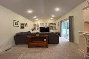 190 Hope Rd, Cranston, RI 02921 - Photo 17