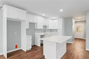 113 Ayda Rose Ave, West Warwick, RI 02893 - Photo 9