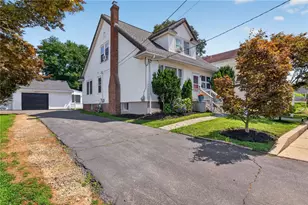 83 Myrtle Ave, Cranston, RI 02910 - Photo 3