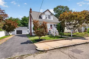 83 Myrtle Ave, Cranston, RI 02910 - Photo 3
