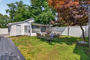 83 Myrtle Ave, Cranston, RI 02910 - Photo 47